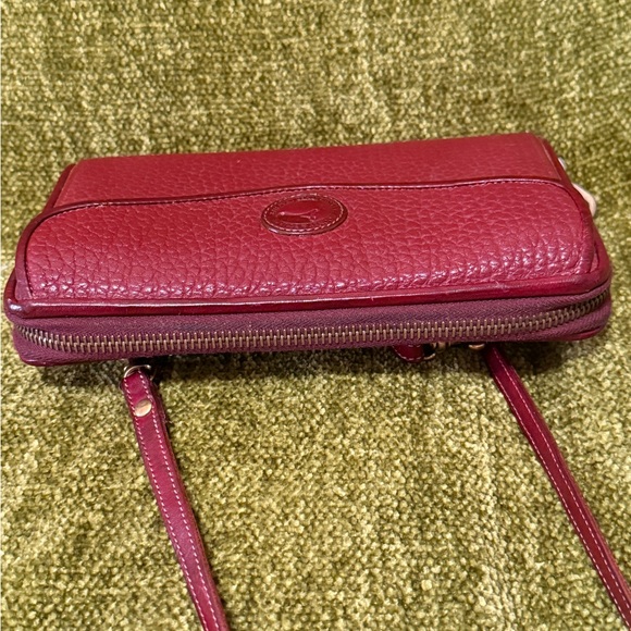 Dooney & Bourke Large Zip Along in Solid Rouge - Picture 4 of 12
